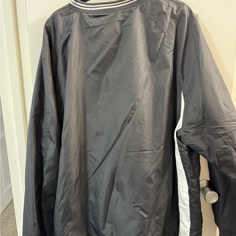Windbreaker - Picture 10 of 11